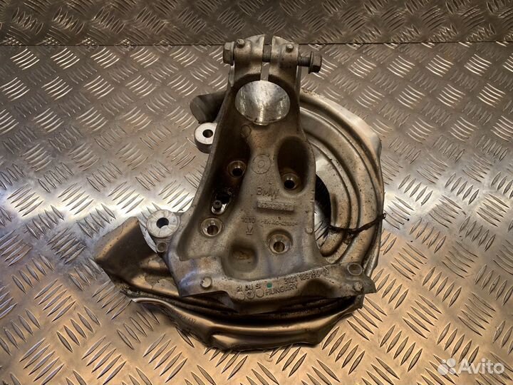 Передний левый поворотный кулак BMW F20 F21