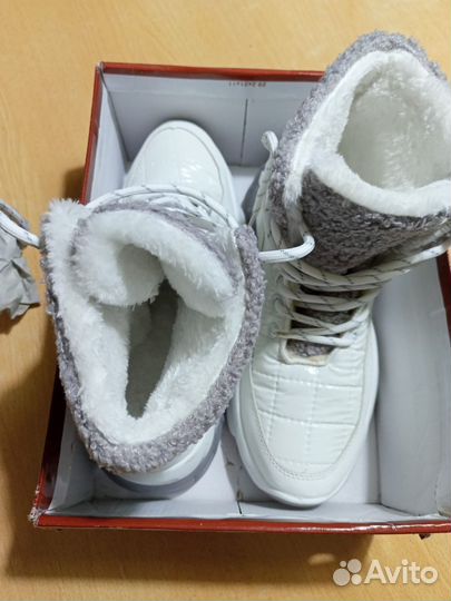 Кроссовки женские 36 размер новые