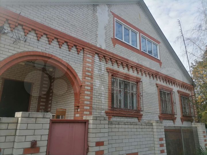 Дом 299 м² на участке 5,5 сот.