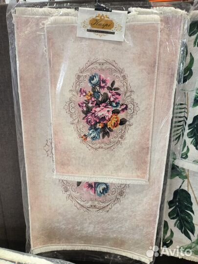 Коврики для ванной и туалета новые