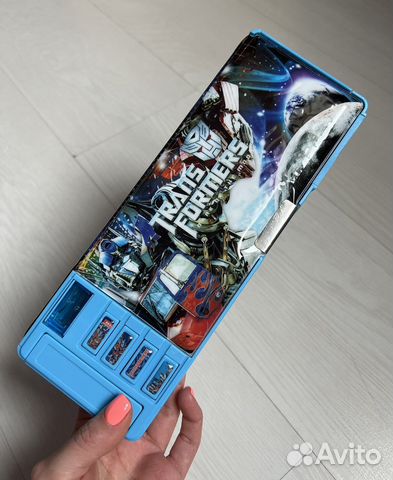 Пенал с кнопками