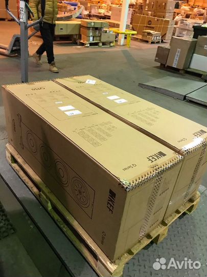 Акустическая система напольная KEF Q950 Walnut