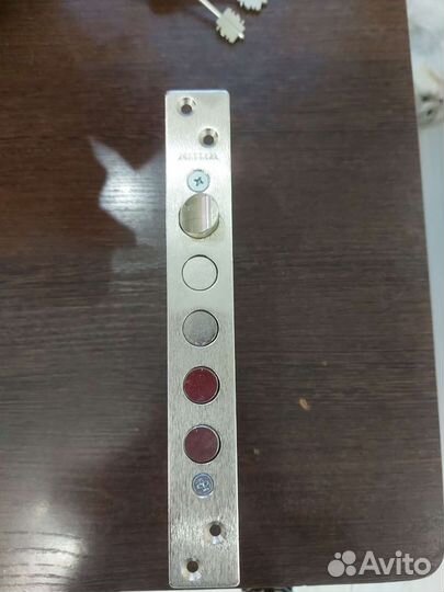 Замок врезной сувальдный