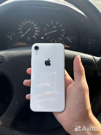 Телефон iPhone xr