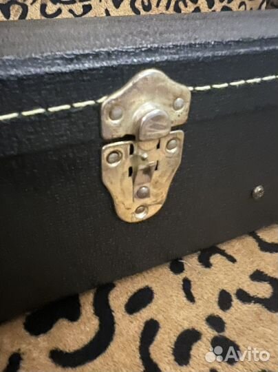 Гитарный кейс TKL для hollow body гитар