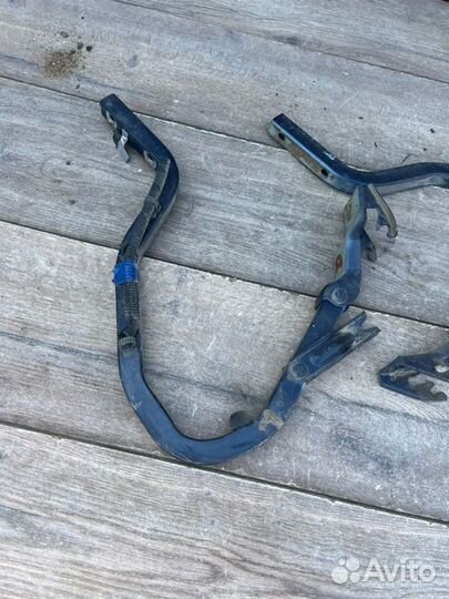 Петли багажника задние Hyundai Accent 1.5 2008