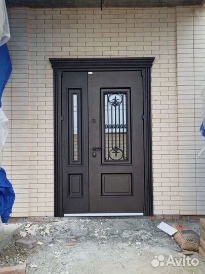 Дверь входная металический
