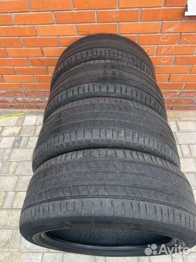 Michelin Latitude Tour 255/45 R20 и 285/40 R20 103ZR