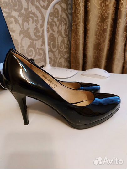 Туфли женские 38 размер черные