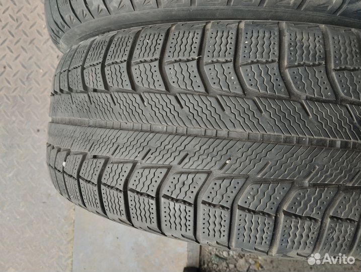 Michelin X-Ice XI2 215/60 R17