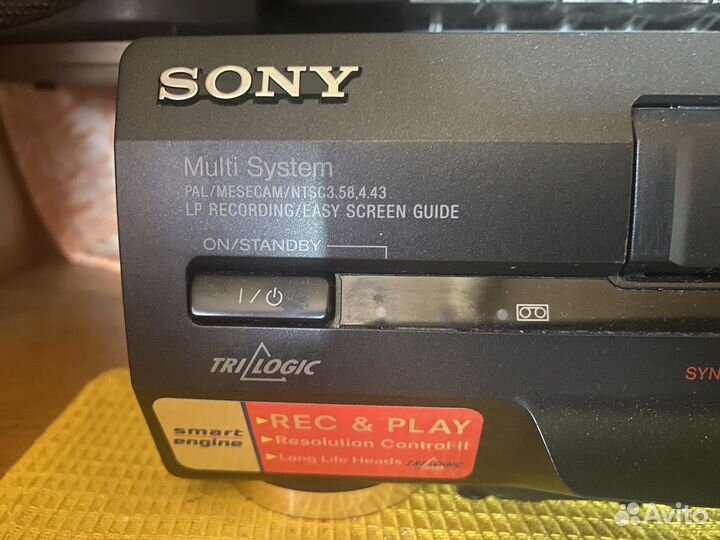 Видеомагнитофон sony