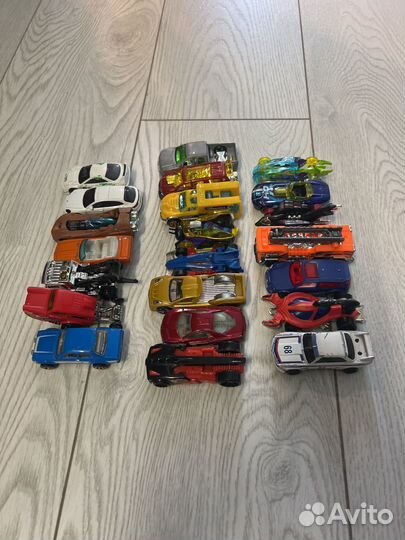 Hot wheels машинки