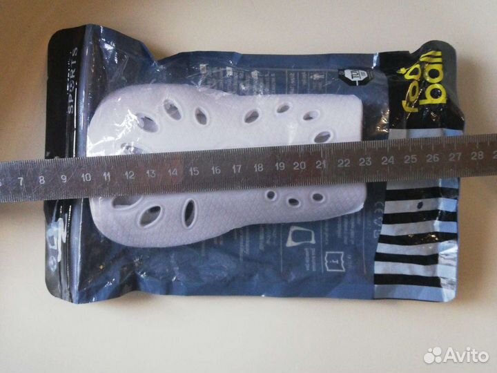 Щитки футбольные детские