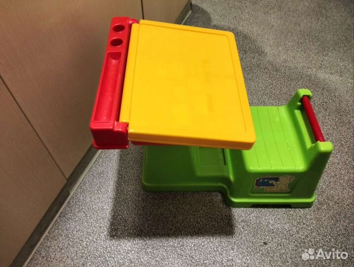 Парта для малышей