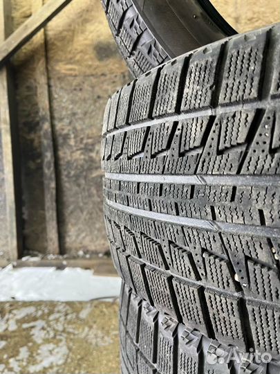 Bridgestone Blizzak Revo2 235/50 R18