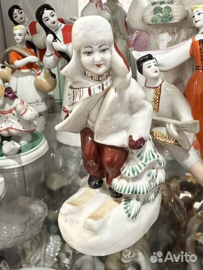 Юный Лыжник Полонне зхк фарфоровая статуэтка