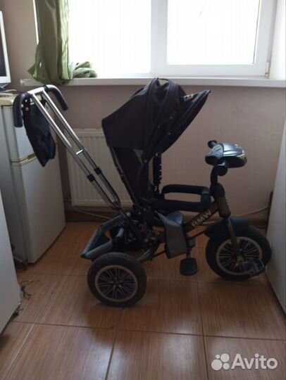 Детский велосипед с ручкой