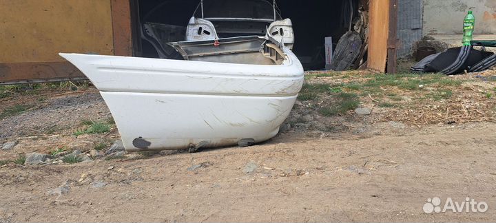 Задний бампер toyota carina AT210