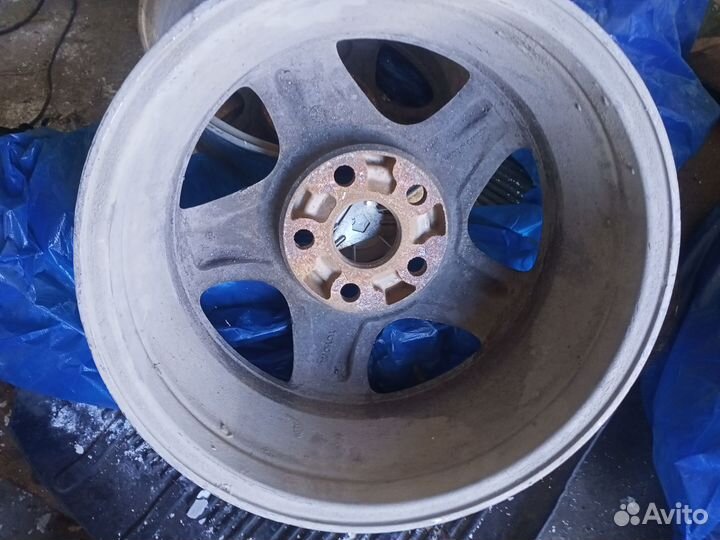 Продам литые диски б/у размер 15 5 114,3