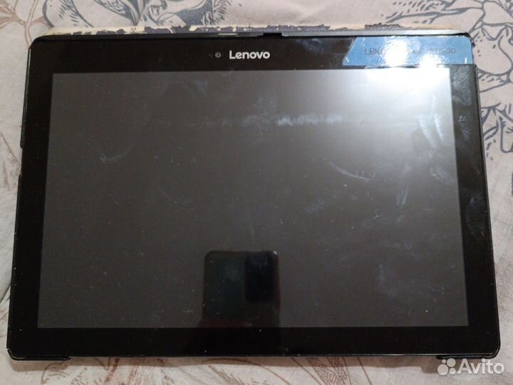 Lenovo на запчасти, экран целый