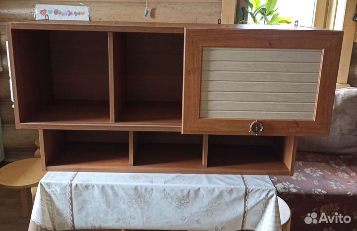 Полка настенная навесная