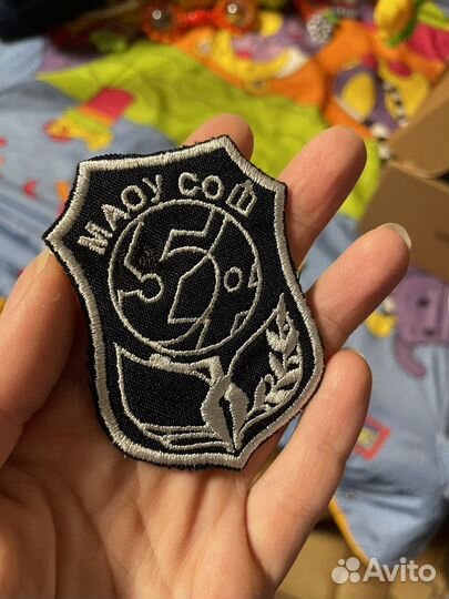 Школьные эмблемы