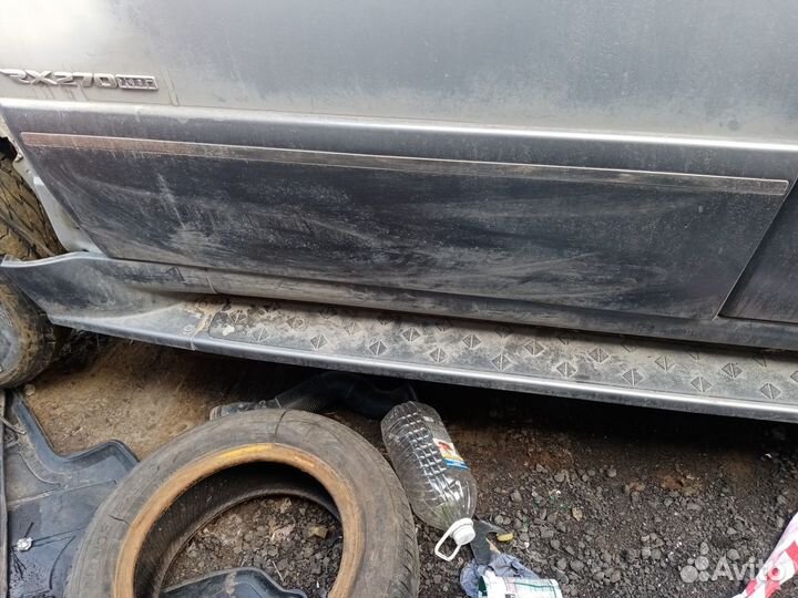 Накладка кузова на саненг Рекстон II 07г