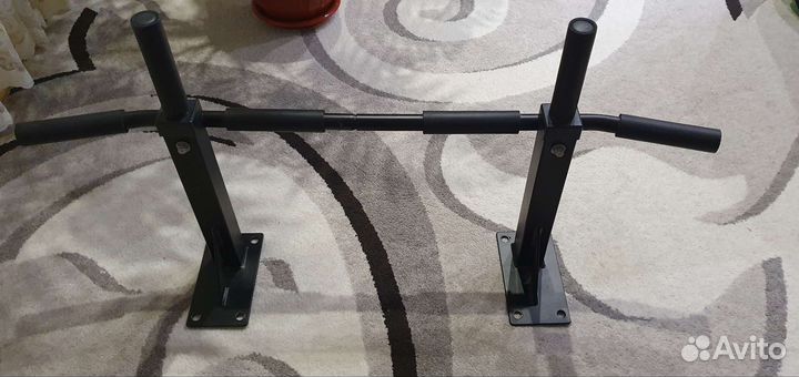 Турник настенный бу