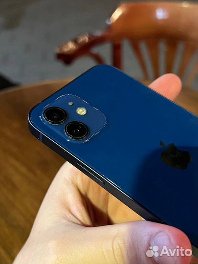 iPhone 12, 64 ГБ