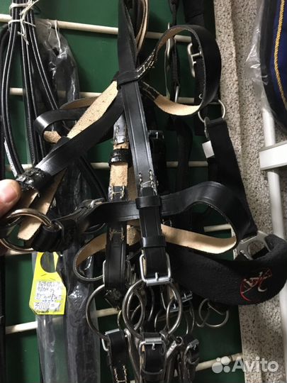 Узды - спортивные, выездные, рабочии