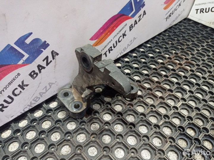 Кронштейн двигателя передний Daf XF105