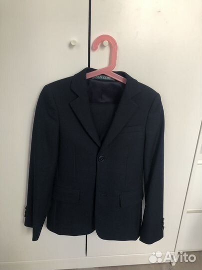 Костюм школьный 134 и 146