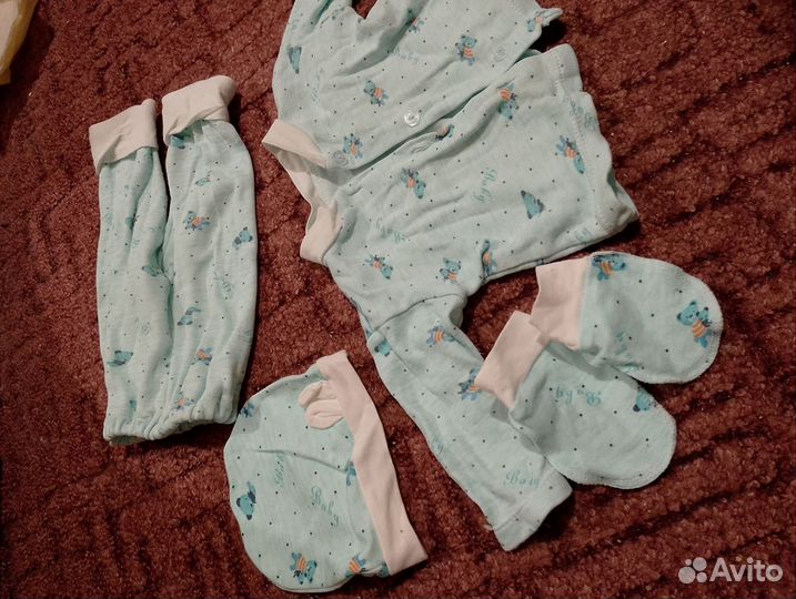 Ползунки и распашонки