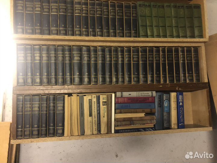 Полка книжная