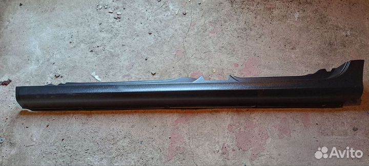 Накладки на пороги Гранта