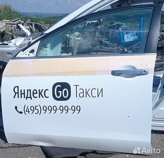 Дверь передняя левая Nissan Almera G15