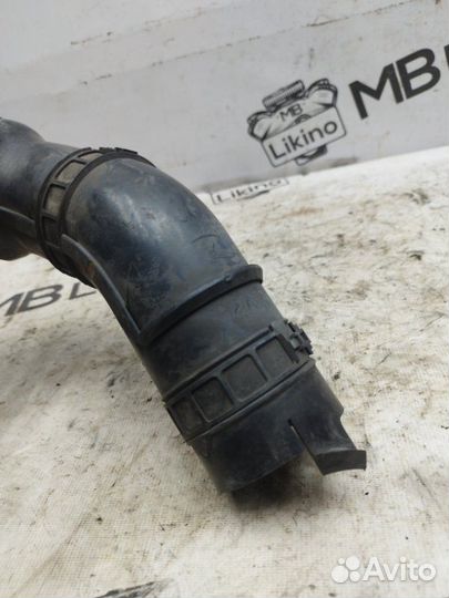 Патрубок воздушного фильтра Jeep Grand Cherokee