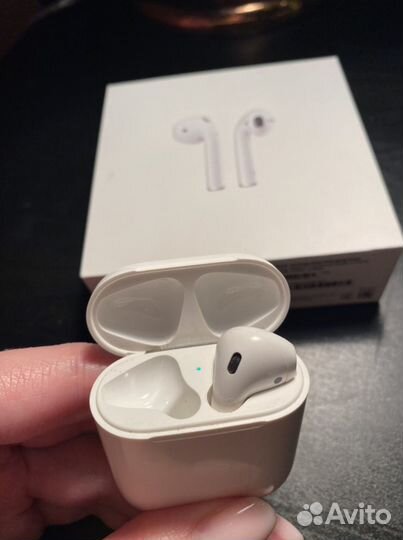Наушник Airpods правый+кейс. Оригинал