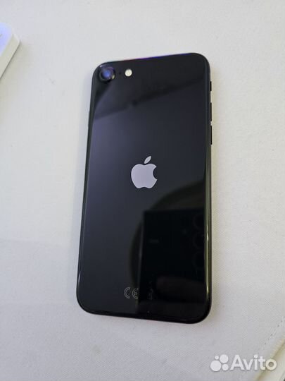 iPhone SE, 128 ГБ