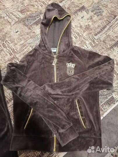 Спортивный костюм женский