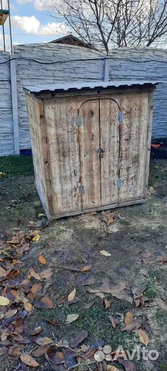 Курятник, будка для очень большой собаки