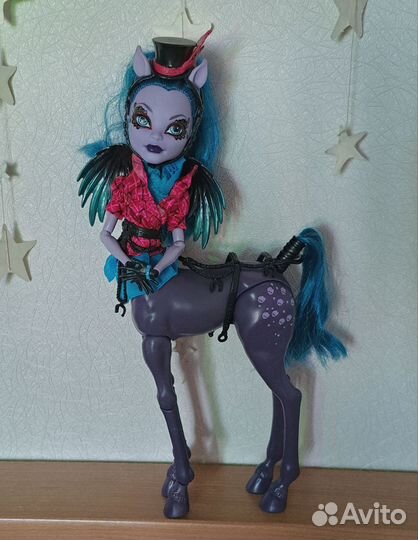 Кукла Монстер Хай Авиа Троттер