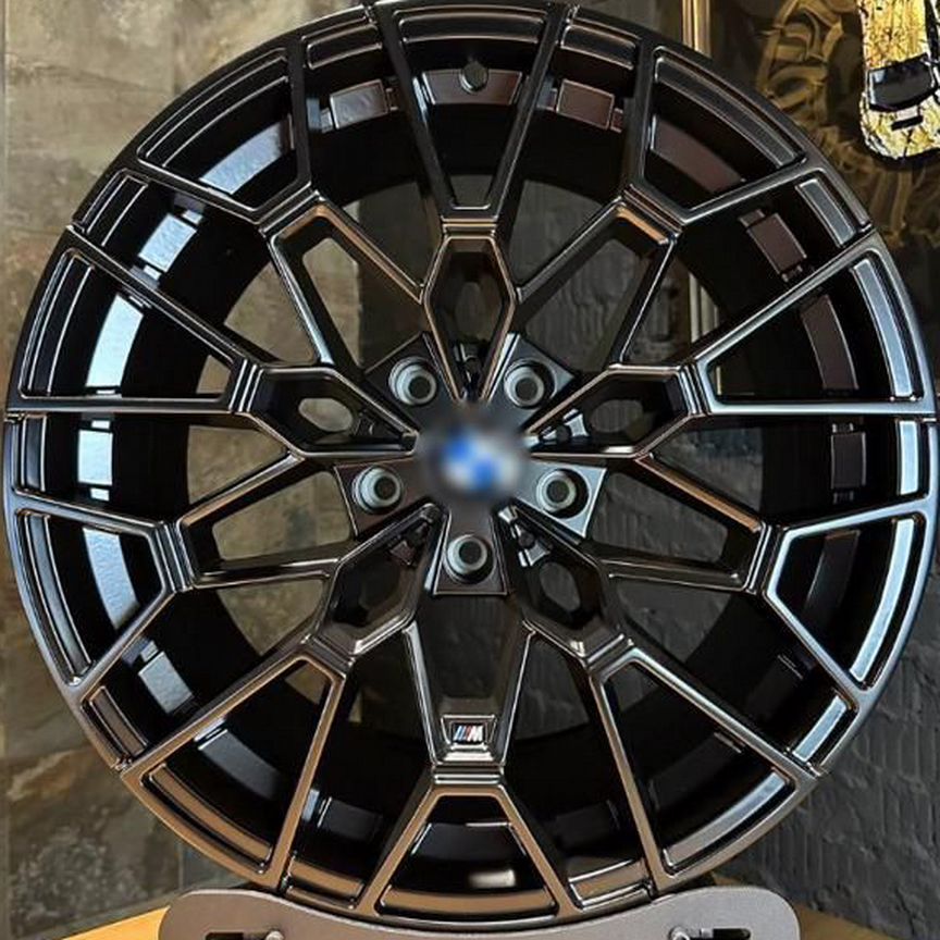 Replica DWS BM-0384 : 9,5x19 5*120 Et:35 Dia:72,6 black