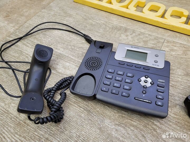 Телефон Yealink SIP-T21P E2