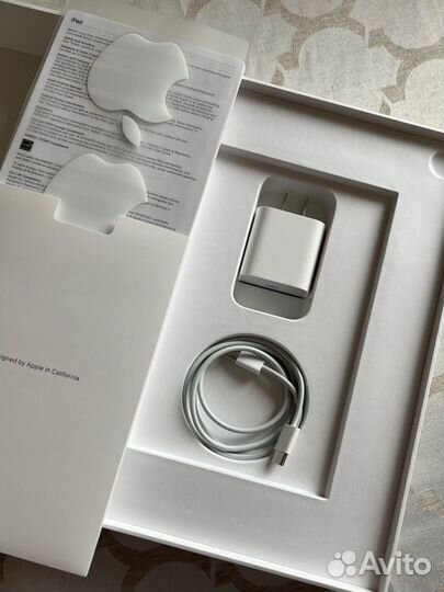 Планшет Apple iPad Air (2022) 256Gb Wi-Fi
