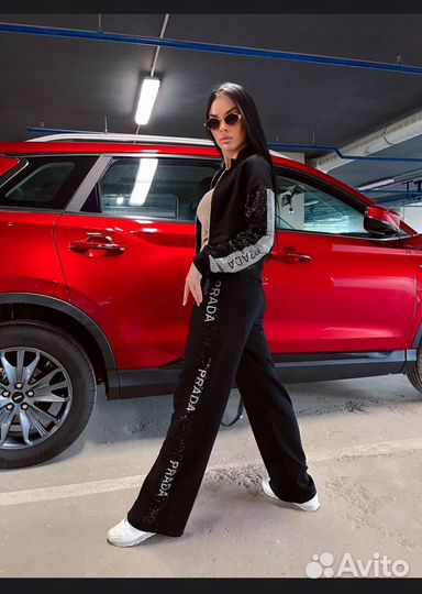 Костюм женский