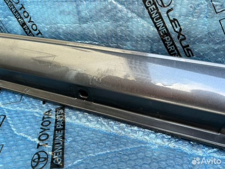 Накладка порога левая Toyota Land Cruiser 200