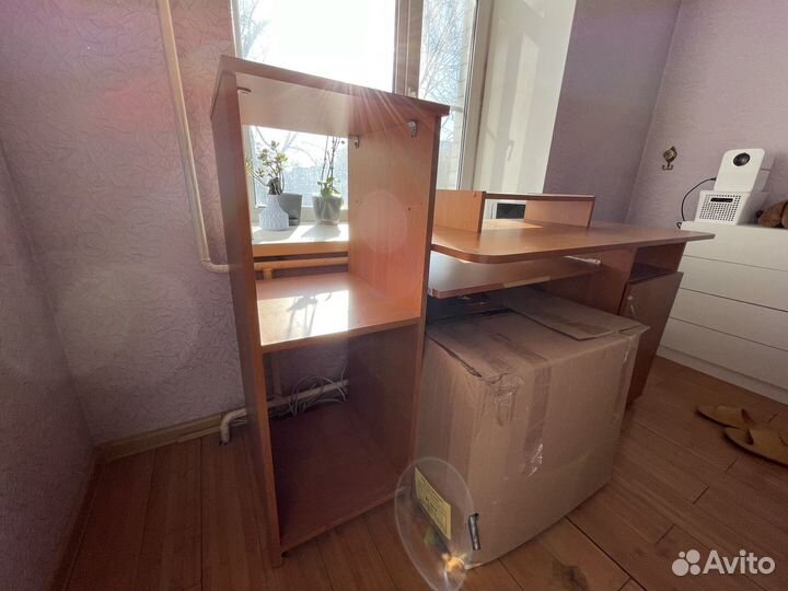 Письменный стол