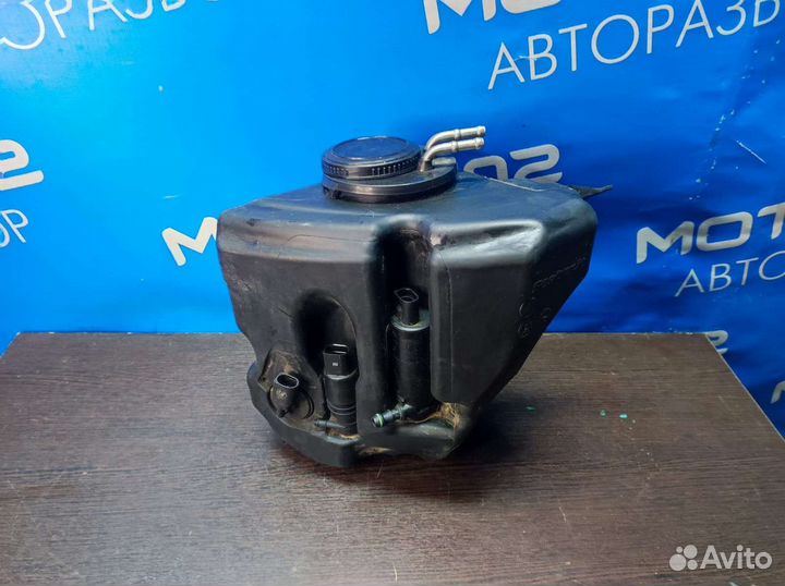Бачок омывателя Mercedes W221