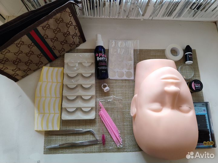 Набор для наращивания ресниц с манекеном